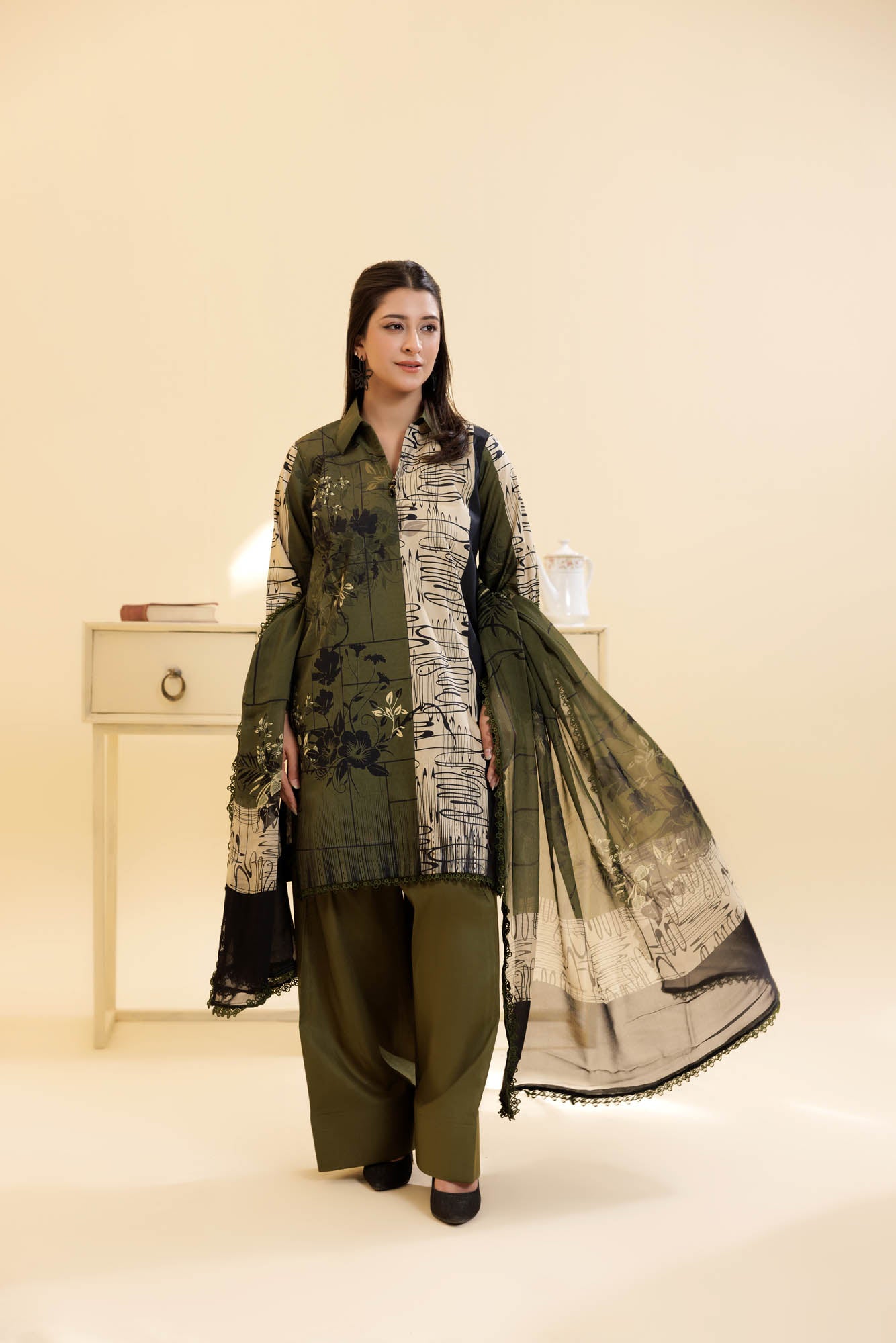 3 Piece Unstitched Printed Lawn Suit | KL139