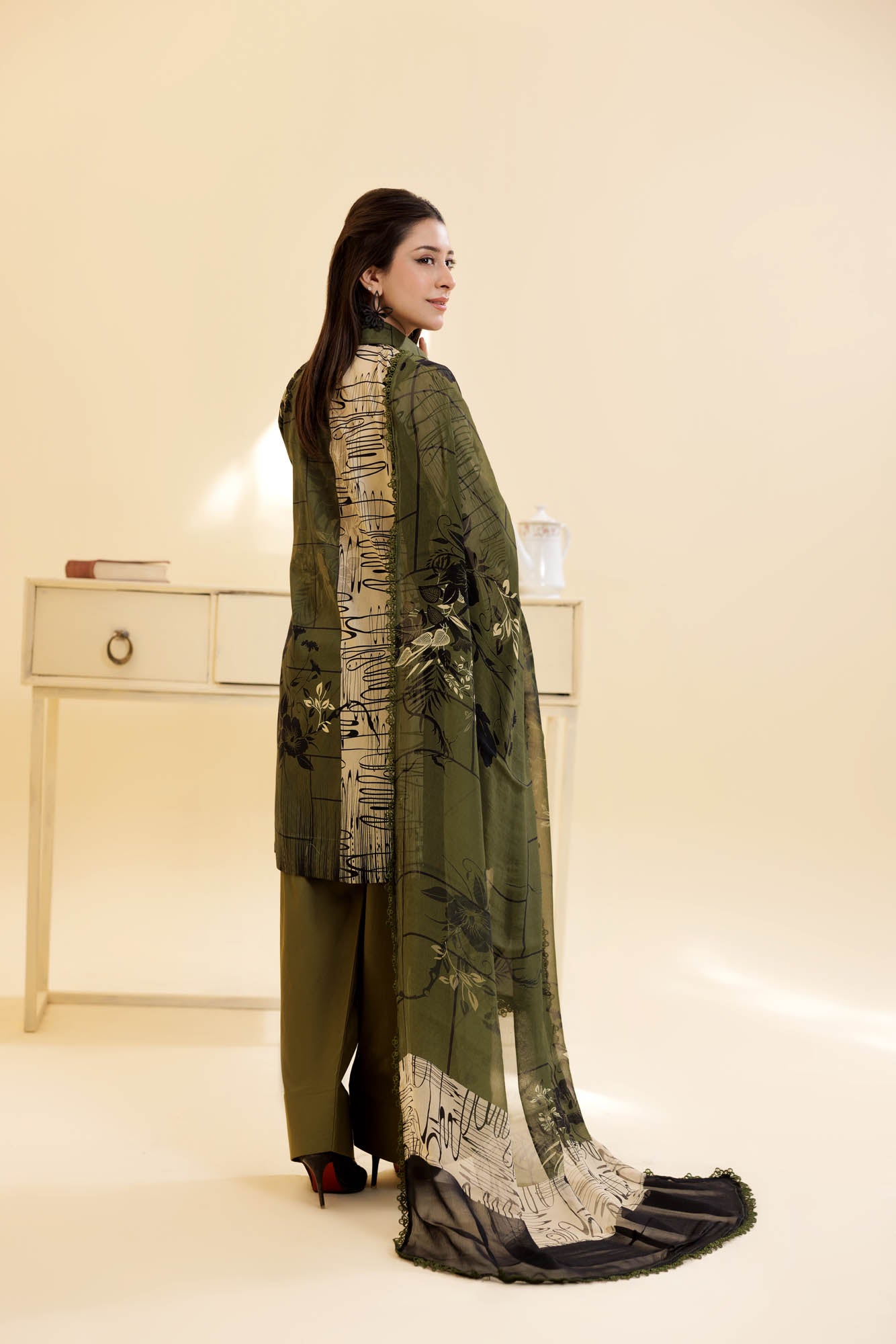 3 Piece Unstitched Printed Lawn Suit | KL139
