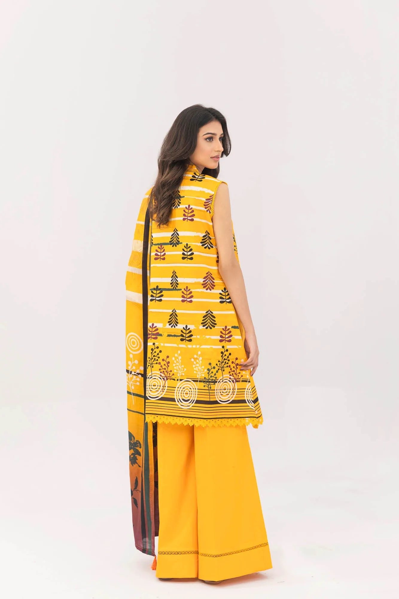 3 Piece Unstitched Printed Lawn Suit | KL101 - Becklace