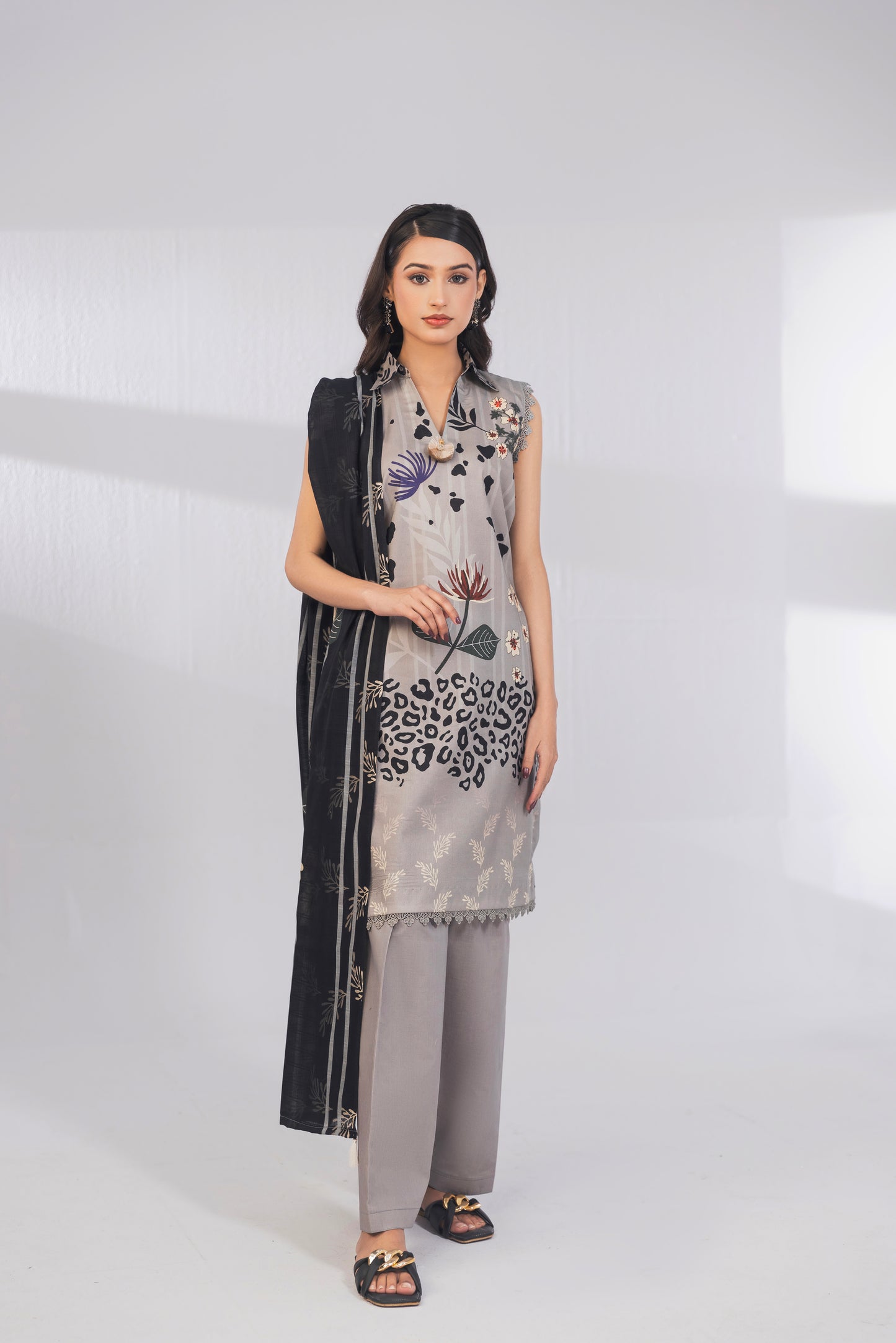 3 Piece Unstitched Printed Lawn Suit | KL107