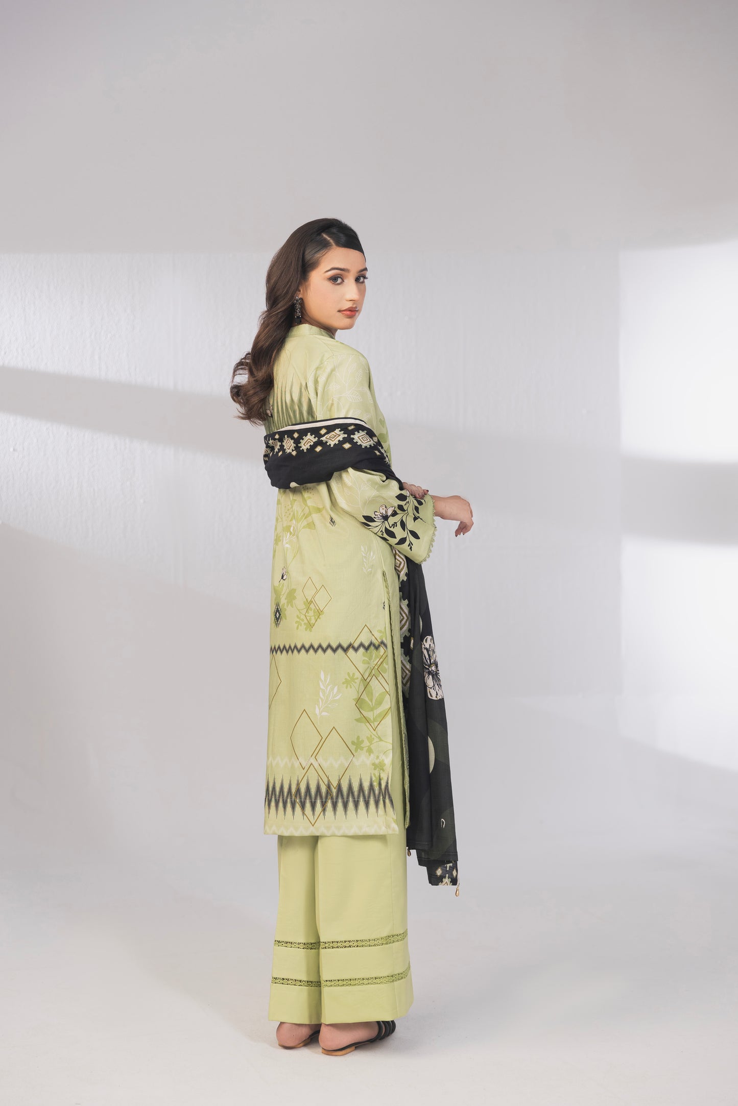 3 Piece Unstitched Printed Lawn Suit | KL109