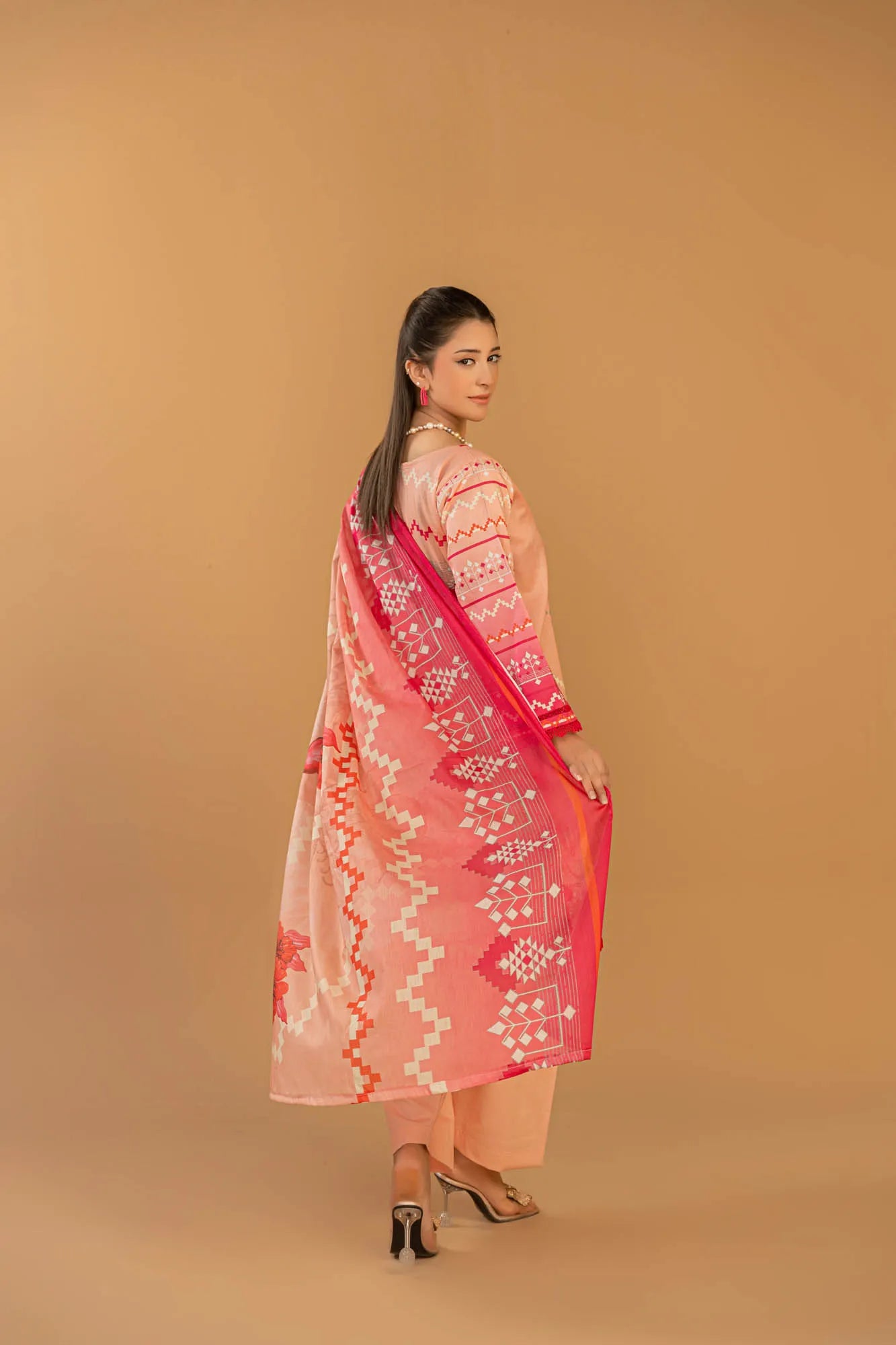 3 Piece Unstitched Printed Lawn Suit | KL117 - Becklace